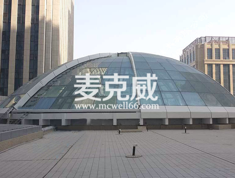 半開旋轉開合屋頂-中